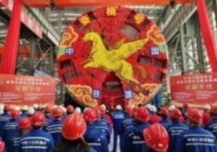 長江トンネルに投入される中国初の差し込み式セグメント採用高速鉄道トンネル用シールドマシンが完成