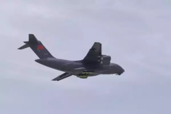 中国空軍の輸送機「運-20B」、初めて韓国に赴き志願軍の烈士を迎える