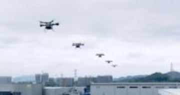 中国が開発した空飛ぶクルマ、広州で量産試作機がラインオフ