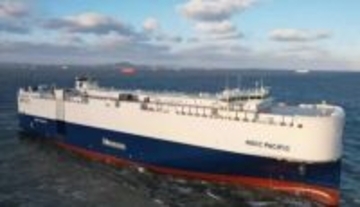 中国初の国際新基準の新エネ車海上輸送船が完成