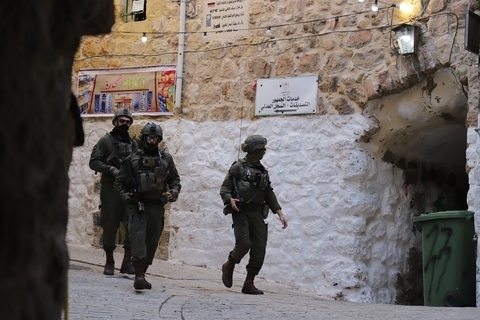 ヨルダン川西岸とガザ地区で計4人を殺害=イスラエル軍