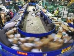 中国の年間宅配業務量が初の1800億件を突破