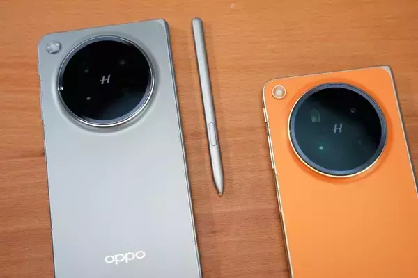 「アップルの折り畳みスマホ発売秒読み、中国製シームレスパネル採用が有力―中国メディア」の画像