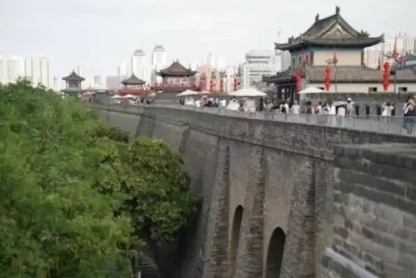 西安城壁のデジタル守護者―中国メディア