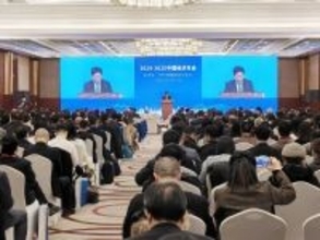 今年 中国の経済規模は約140兆元を超える見通し