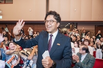 東京の街中で防弾ベスト着用、台北市長選候補「中国に指名手配されてるから」―台湾メディア