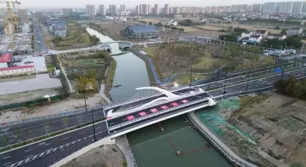 「旋回式可動橋「三灶港橋」が完成―上海市」の画像