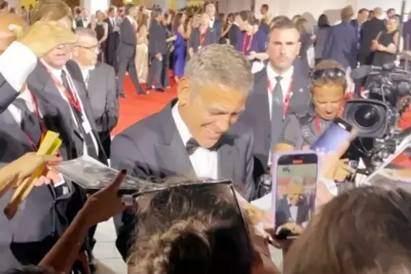 ハリウッド俳優のクルーニーさん、優遇されたフランス国籍取得で物議―仏メディア