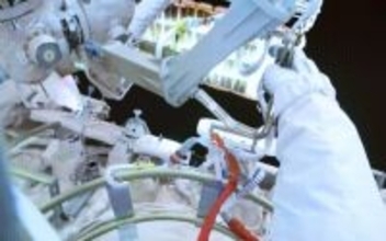 神舟21号の宇宙飛行士、2回目の船外活動は「すべて順調」―中国