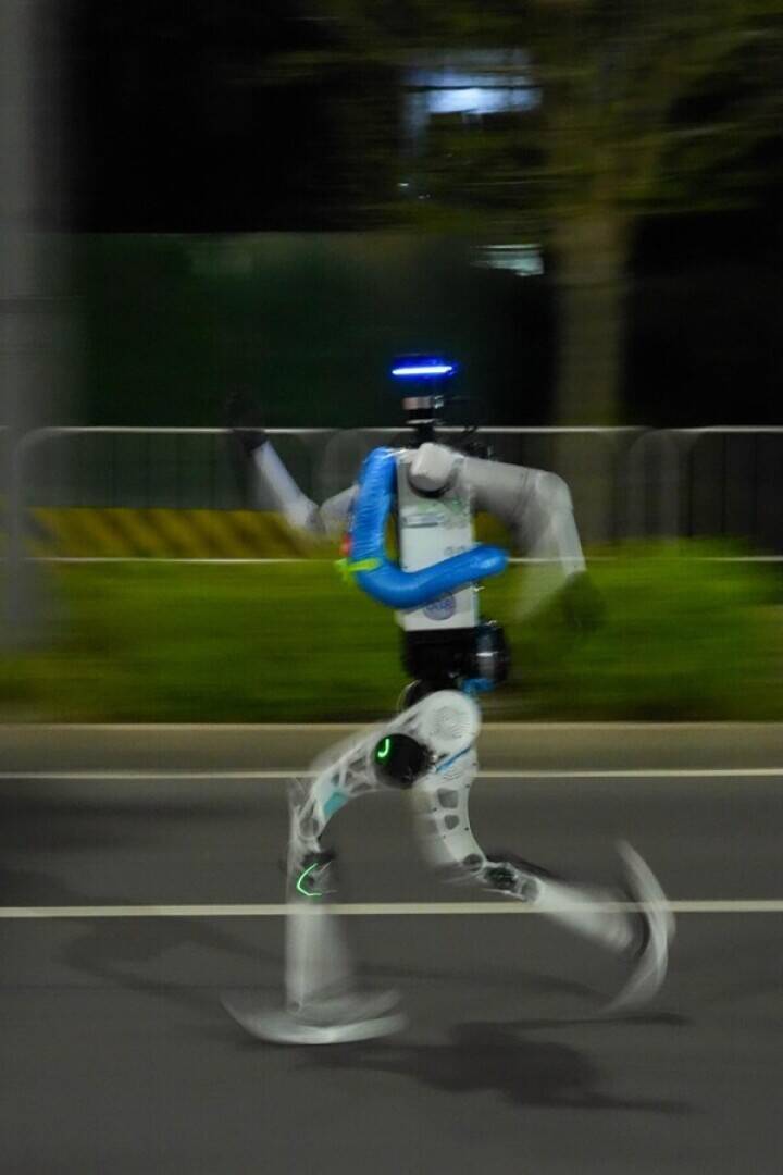 北京で人型ロボット・ハーフマラソンの総合テスト実施―中国