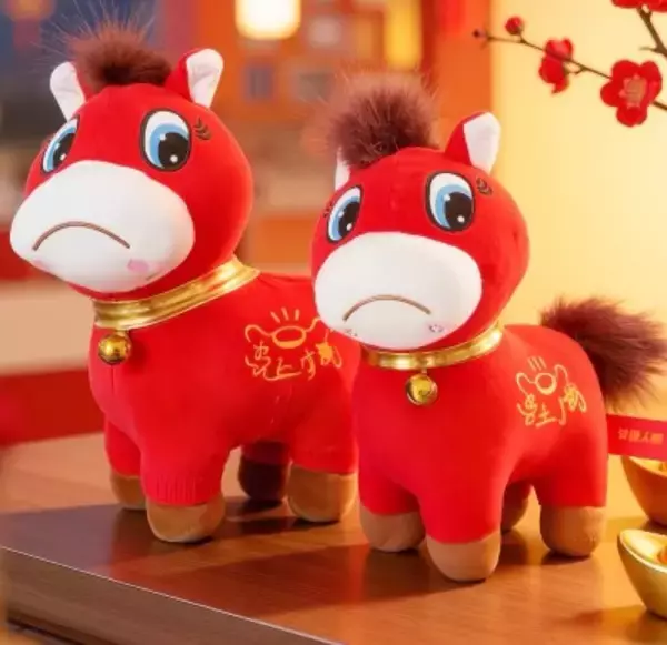 作業ミスで「縁起でもない縁起物」を製造したところ人気爆発状態に―中国