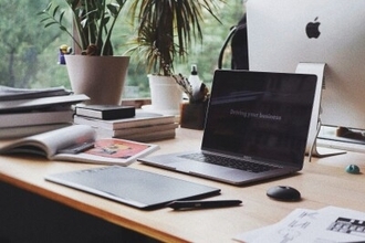 同じ会社で働いて70年、日本の90代の女性が中国で話題に