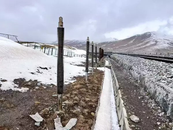 「青蔵鉄道のヒートパイプ、凍土の難題を解決―中国」の画像