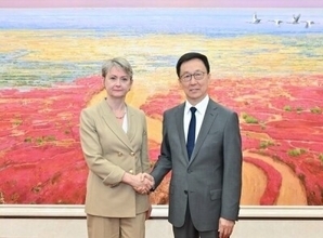 中国の韓正国家副主席、北京で英国外相と会談