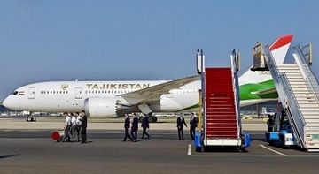 タジキスタンのラフモン大統領が北京着、中国公式訪問を開始