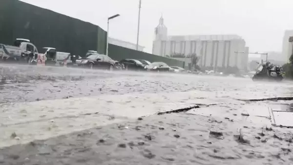 中国で豪雨と激しい対流活動への警報、南北で大気不安定な状続態く