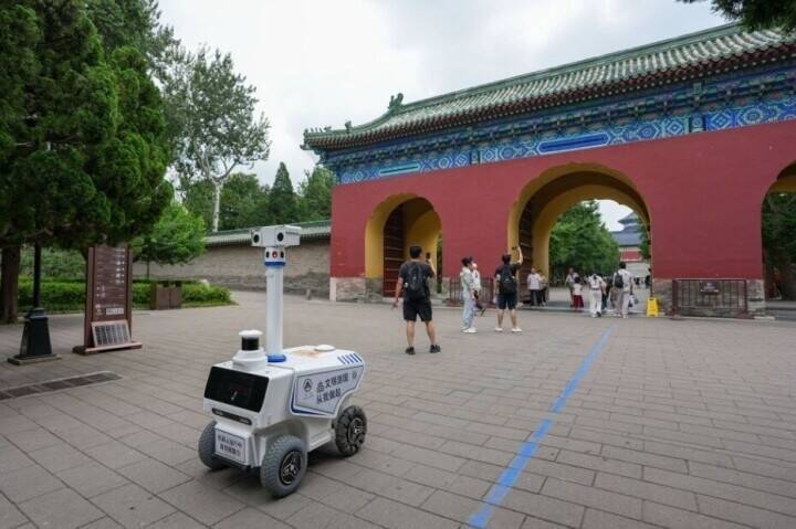 北京の公園でロボットが「勤務」開始―中国