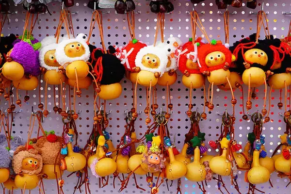 「ひょうたんでんでん太鼓が若者の新たな人気者に―中国」の画像