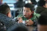 「青海省の義務教育段階の生徒への食事補助金、51万3100人が恩恵―中国」の画像1