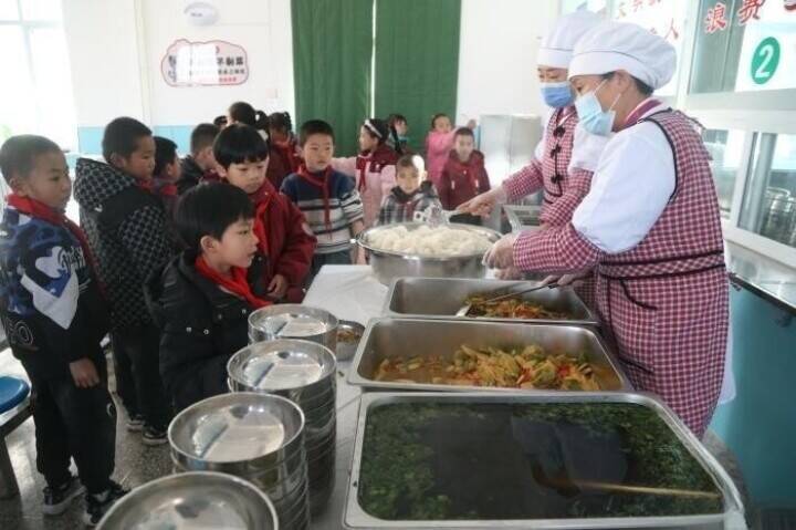 青海省の義務教育段階の生徒への食事補助金、51万3100人が恩恵―中国