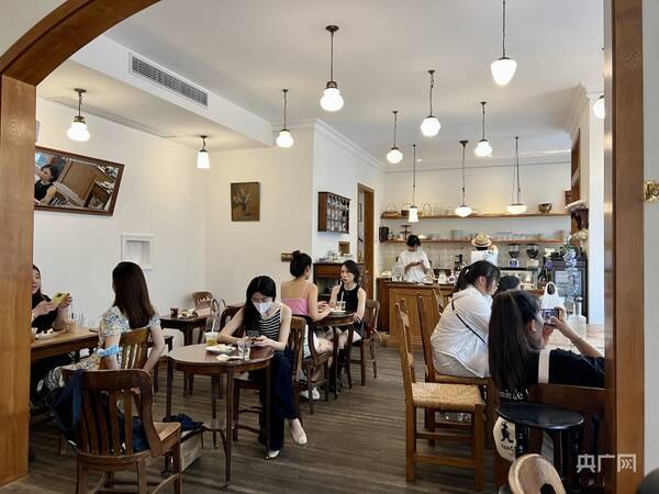 上海の店内飲食再開初日は高級店も満席、日本料理が一番人気＝中国ネット「胃袋が2つ以上欲しい」