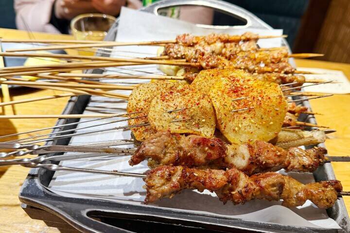 「猫の手を調理か？」焼き肉店が生配信で炎上、店「犬肉だ、違法ではない」―中国