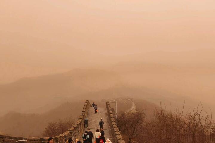 中国北部で「猛烈な砂じん嵐」発生、日本にも22日夜から黄砂飛来か