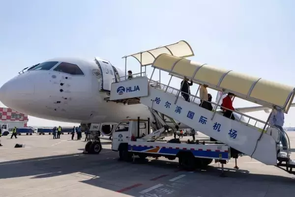「東方航空C919型機が哈爾浜-上海線に就航―中国」の画像