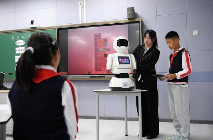 北京市でAIを教育に導入した実践授業―中国メディア