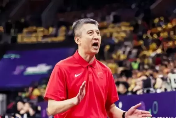 ＜バスケ＞中国HCがコート外から富永をブロック＝中国ネット「マジ？」「AIかと思った」