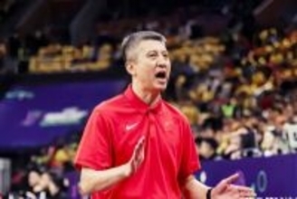 ＜バスケ＞中国HCがコート外から富永をブロック＝中国ネット「マジ？」「AIかと思った」