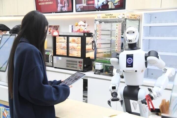 北京でロボットがコンビニに「入社」―中国