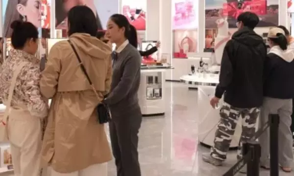 「春運」第1週、海南島離島免税売上が250億円相当近くに―中国