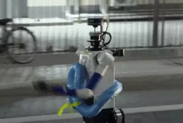 人型ロボット300台超が集結、北京・亦荘人型ロボハーフマラソンが4月19日開催―中国