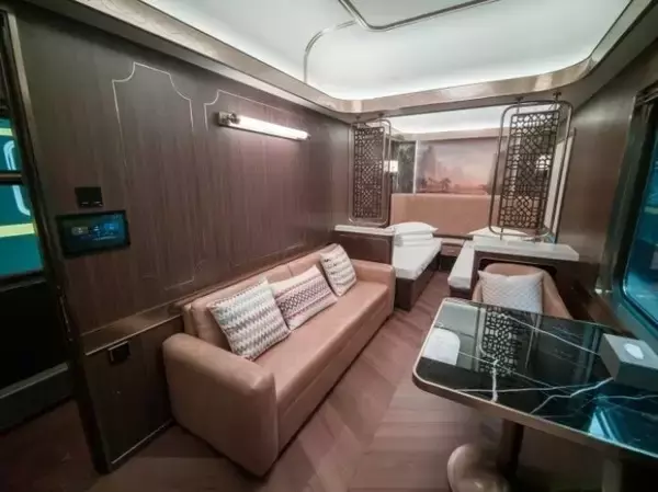 「新疆で新たな「新東方快車」ブランド観光列車が近く初運行―中国」の画像