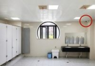 男子トイレに監視カメラ設置、学校「生徒が扉を壊したり喫煙したりするため」―中国