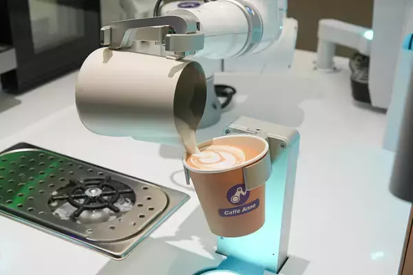 「浙江省湖州市初の「ロボットカフェ」がオープン―中国」の画像