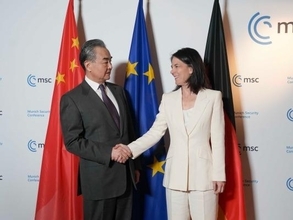 中国の王毅外交部長、ドイツ外相と会談
