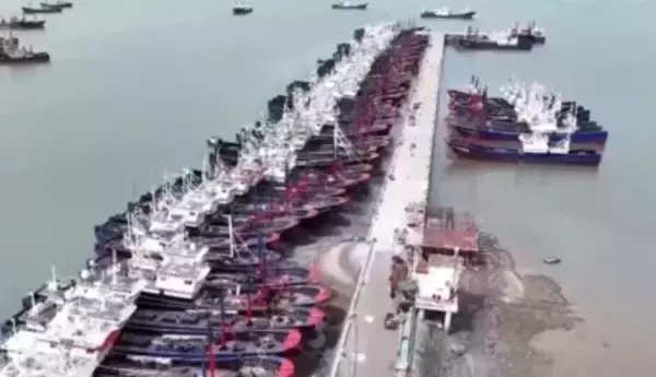 台風13号「ドルフィン」に備え、浙江・福建で漁船が帰港―中国