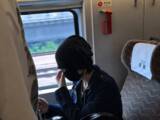 「中国の男性アイドル歌手、高速鉄道で他人の座席を占拠―中国メディア」の画像1