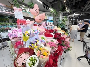 中国の七夕に花市場が盛り上がり、中年層がオンライン消費の新たな勢力に