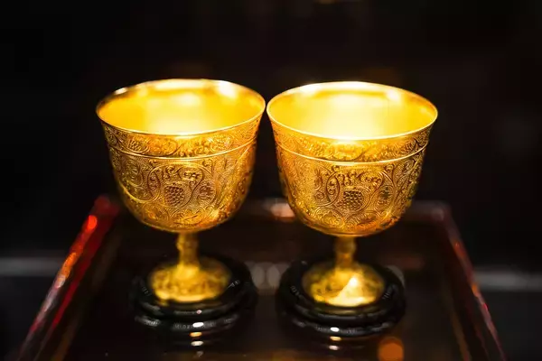 中国伝統の金アクセサリー「古法金」がブームに、欧米主導の高級品市場を揺るがす
