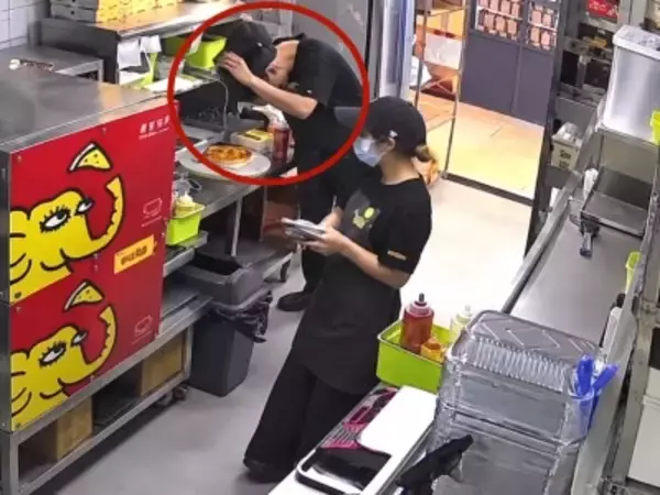 調理中のピザに頭皮のフケをまき散らした店員に7日間の行政拘留処分―中国