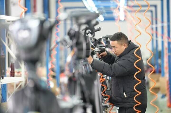 海外向け注文品の生産に追われるオートバイメーカー―貴州省銅仁市