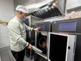 「北京で多くの地域向け食堂に調理ロボット導入」の画像1