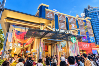 米がスタバの新疆出店を「道徳を喪失」と非難 外交部が反論
