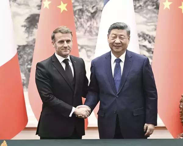習近平主席とマクロン仏大統領が共同記者会見―中国