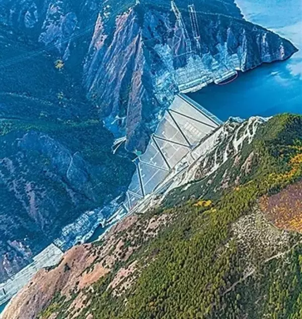 「スマートコンピューティングセンター、水力発電所トンネルに設置―中国」の画像