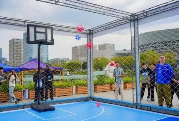 「世界ドローン競技大会が中国成都で開催」の画像