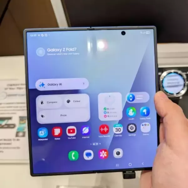 サムスン最新スマホは約38万円、給料1カ月分の水準に＝韓国ネット「安い製品もある」